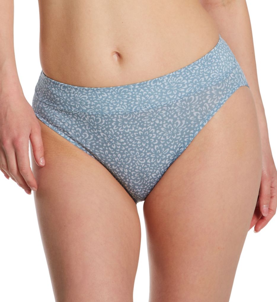 Warner's No Pinching. No Problems. Tailored Hi-Cut Panty 5138J